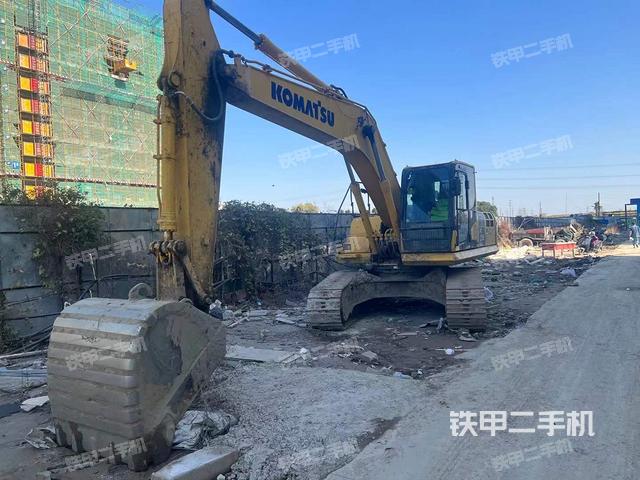 小松PC215LC-10M0挖掘機(jī)