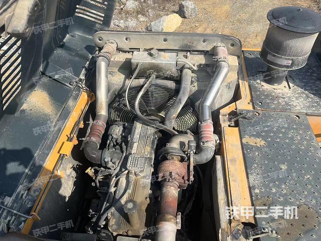 發(fā)動(dòng)機(jī)整體俯視(整機(jī)外觀) 發(fā)動(dòng)機(jī)整體俯視(整機(jī)外觀)