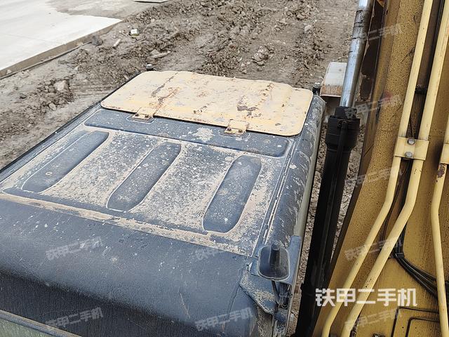 駕駛室頂部（整機(jī)外觀）