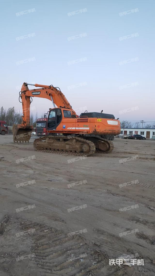 斗山DX500LC挖掘機(jī)