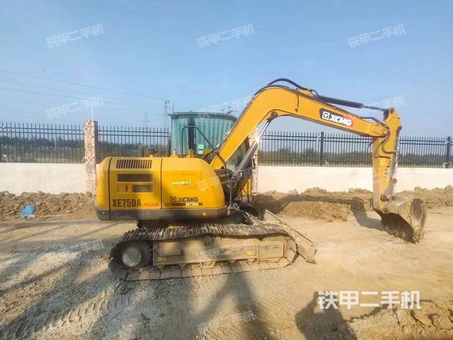 整機(jī)右后45°(整機(jī)外觀) 整機(jī)右后45°(整機(jī)外觀)