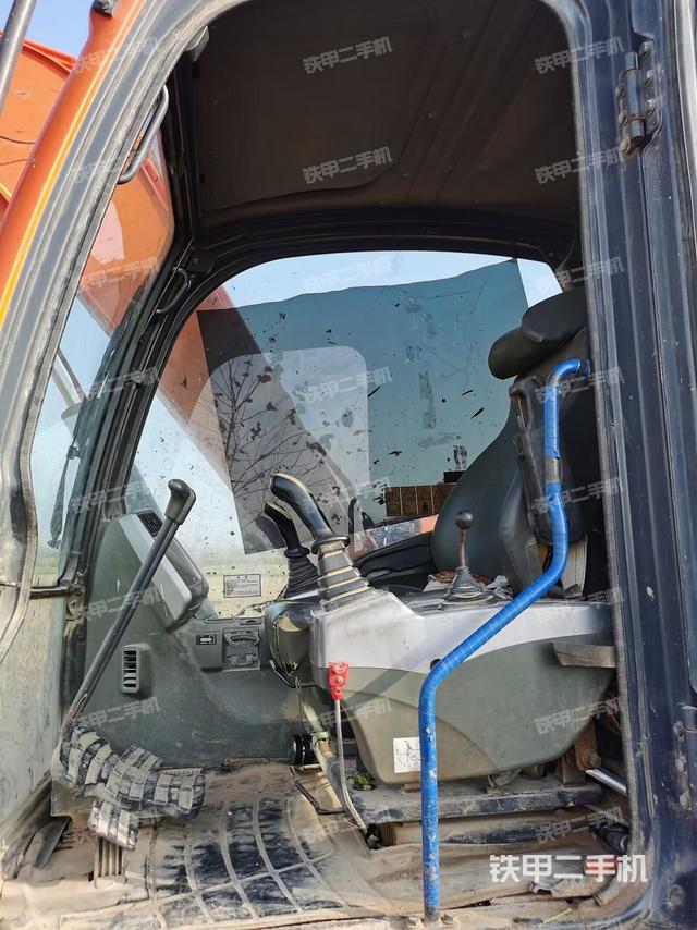 駕駛室整體（整機(jī)外觀）