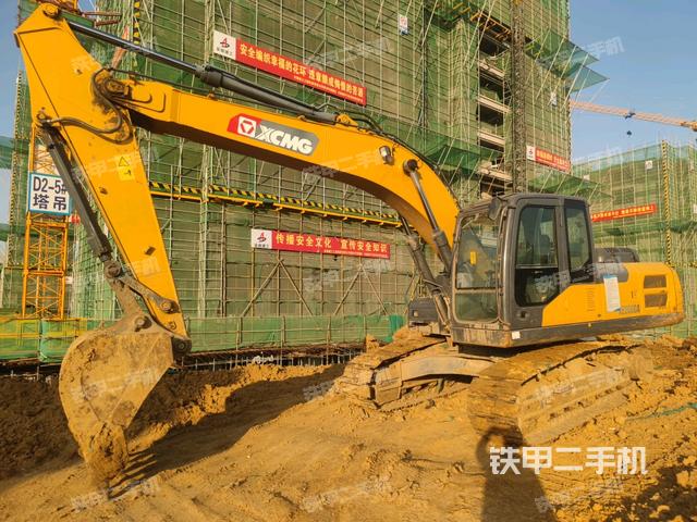 徐工XE200DA挖掘机