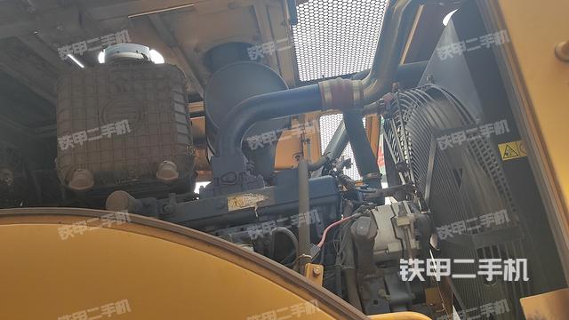 發(fā)動機左側(整機外觀及大件) 發(fā)動機左側(整機外觀及大件)