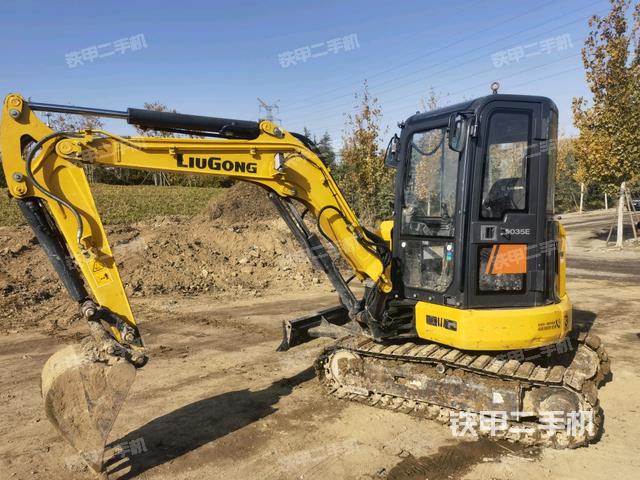 柳工CLG9035E挖掘机