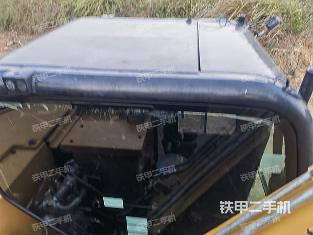 駕駛室頂部（整機(jī)外觀）