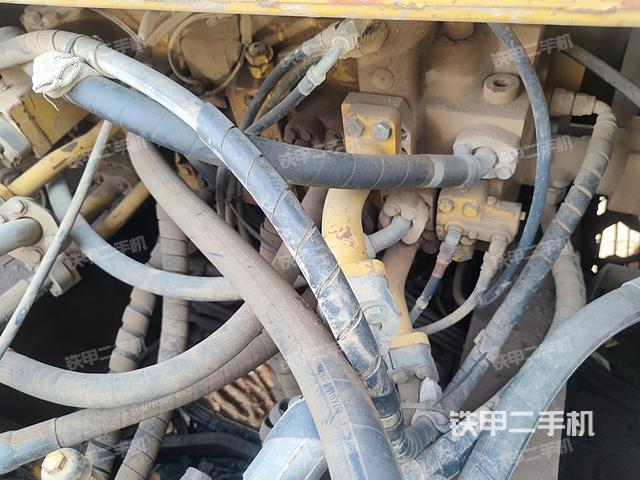 發(fā)動機整體俯視(整機外觀) 發(fā)動機整體俯視(整機外觀)