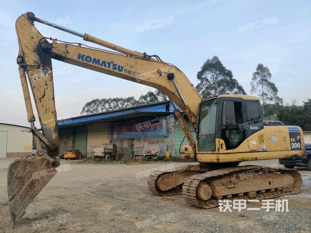 小松PC200-7挖掘机