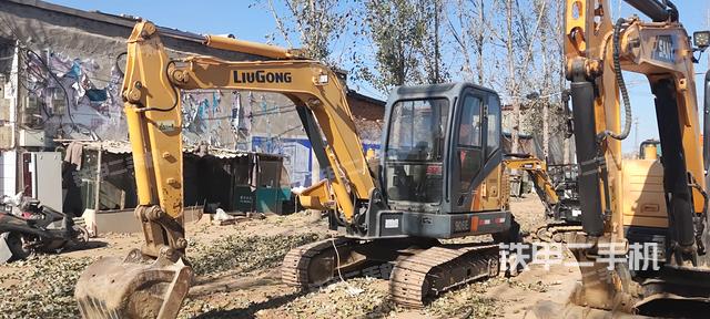 柳工CLG906D挖掘机