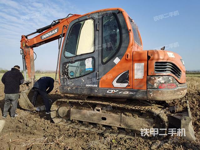 斗山DX75-9C挖掘機(jī)
