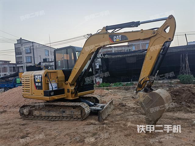 單側(cè)履帶整體（整機(jī)外觀）