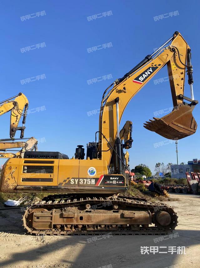 三一重工SY375H挖掘機