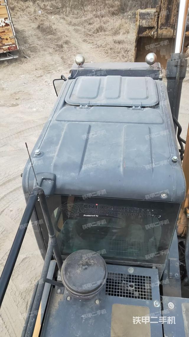 駕駛室頂部（整機(jī)外觀）