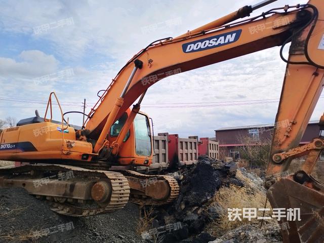 斗山DH300LC-7挖掘机