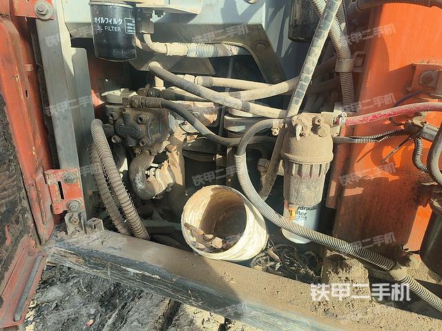 液壓泵艙室正面整體（整機(jī)外觀）