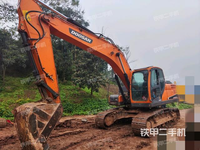 斗山DX215-9CN挖掘机