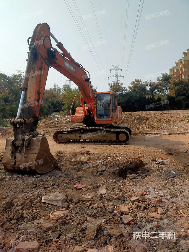 斗山DH220LC-9E挖掘機(jī)