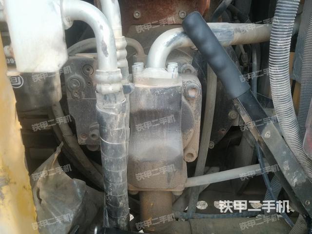 液壓泵艙室正面整體（整機(jī)外觀）