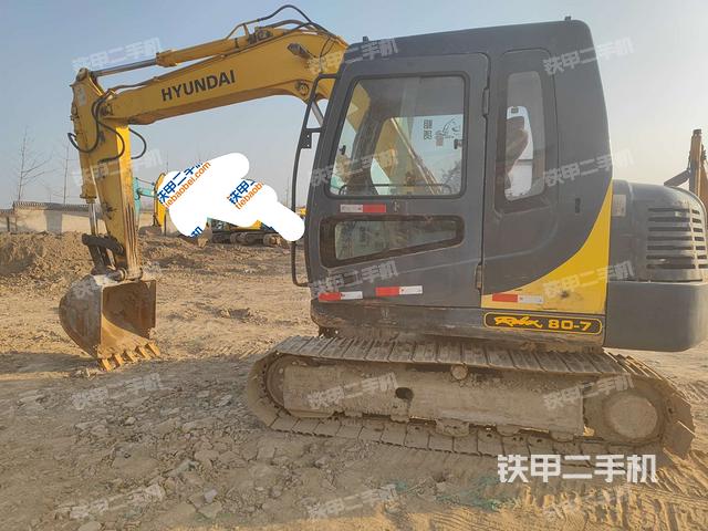 现代R80-7挖掘机