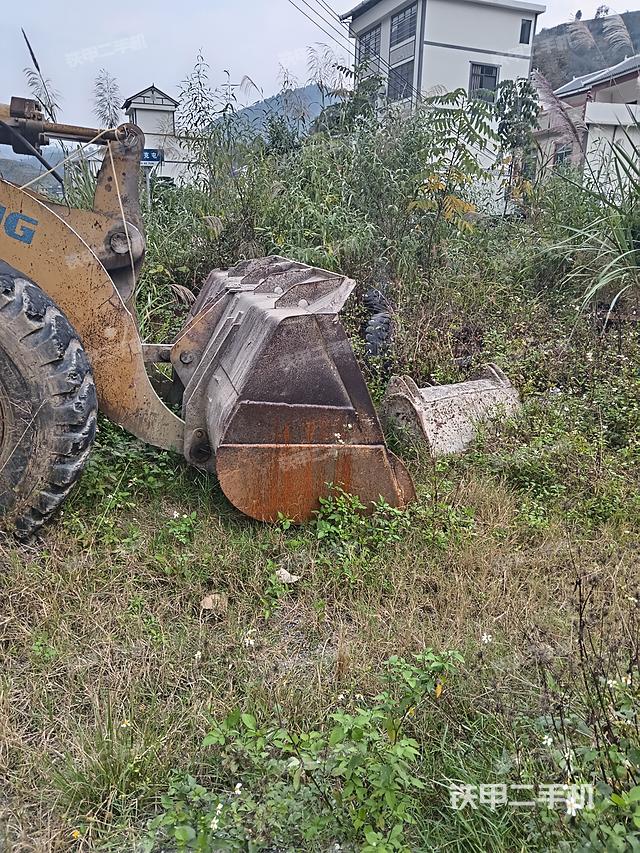 工作裝置整體（整機(jī)外觀及大件）