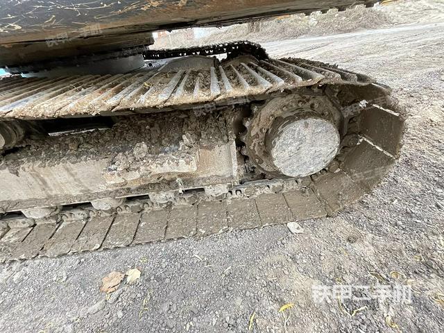 單側(cè)履帶整體（整機(jī)外觀）