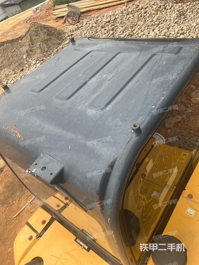 駕駛室頂部（整機(jī)外觀）