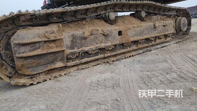 單側(cè)履帶整體（整機(jī)外觀）