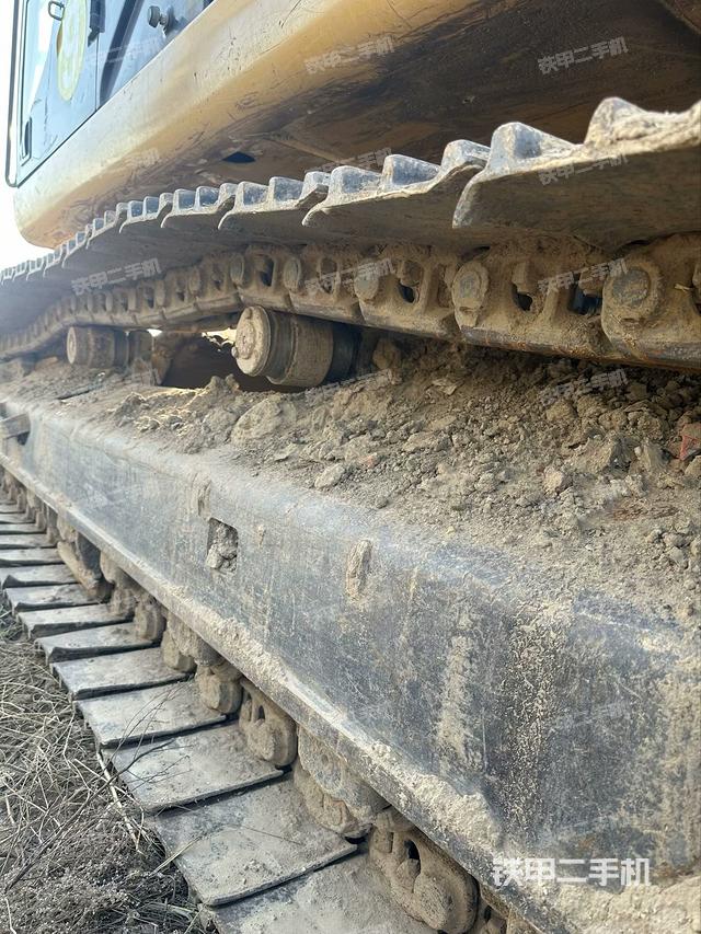 單側(cè)履帶整體（整機(jī)外觀）