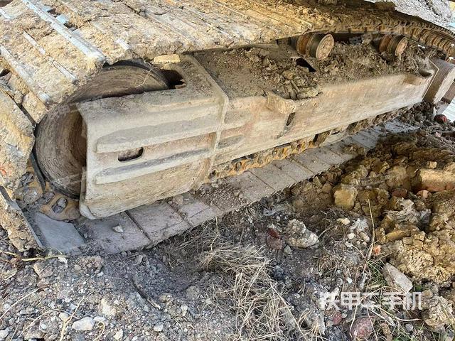 單側(cè)履帶整體（整機(jī)外觀）