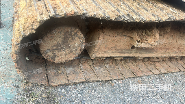 單側(cè)履帶整體（整機(jī)外觀）