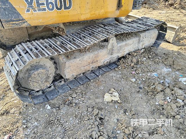 單側(cè)履帶整體（整機外觀）