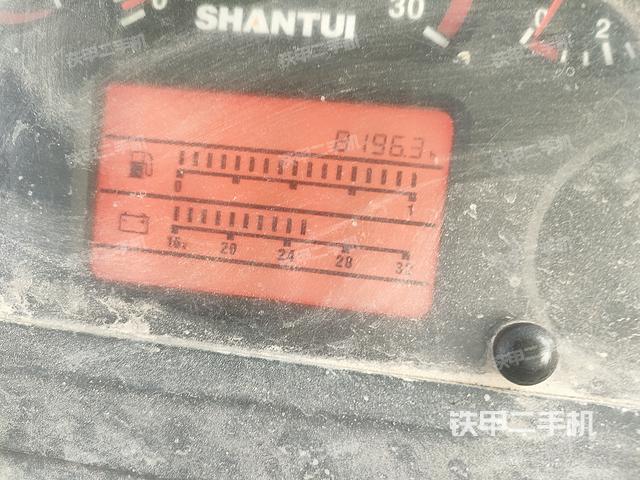 駕駛室工作臺（整機外觀及大件）