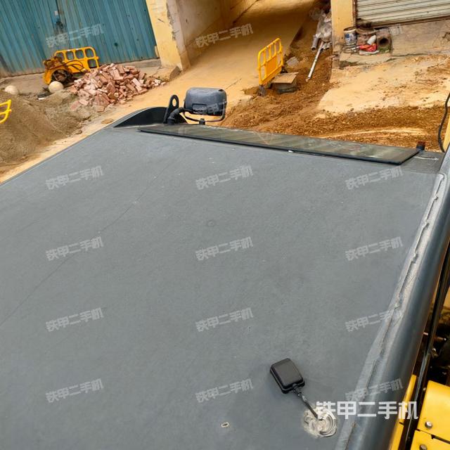 駕駛室頂部（整機(jī)外觀）