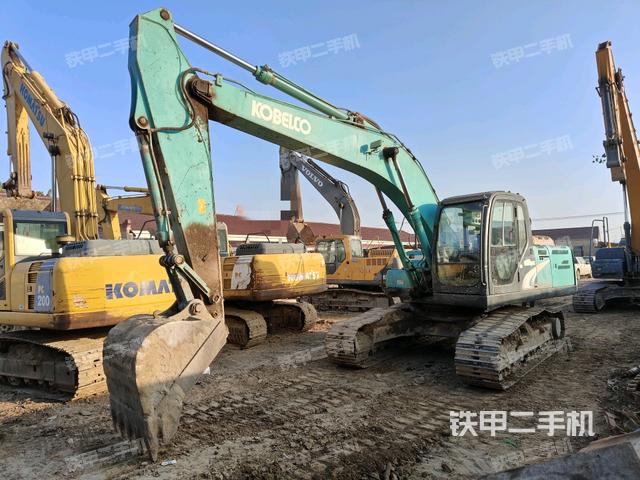 神钢SK210LC-8挖掘机