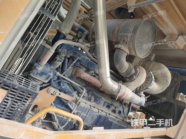 發(fā)動機右側(cè)（整機外觀及大件）