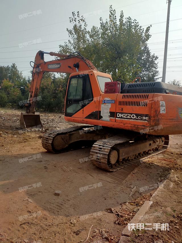 駕駛室整體（整機(jī)外觀）