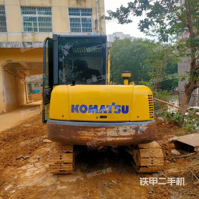 駕駛室整體（整機(jī)外觀）