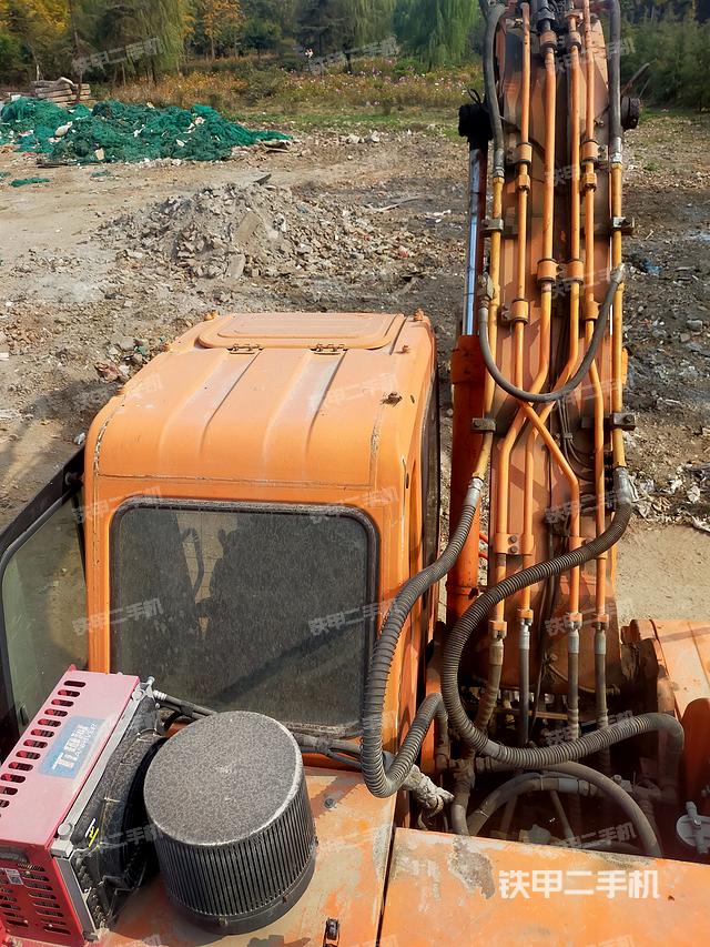 駕駛室頂部（整機(jī)外觀）