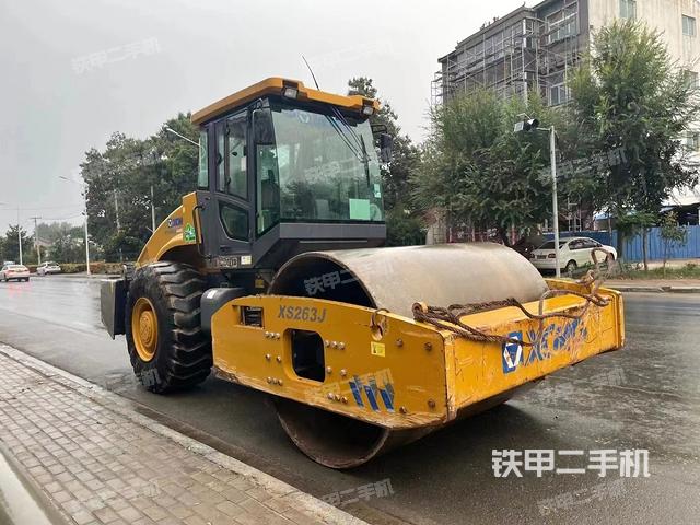 整機右側(cè)（設(shè)備外觀及核心部件）