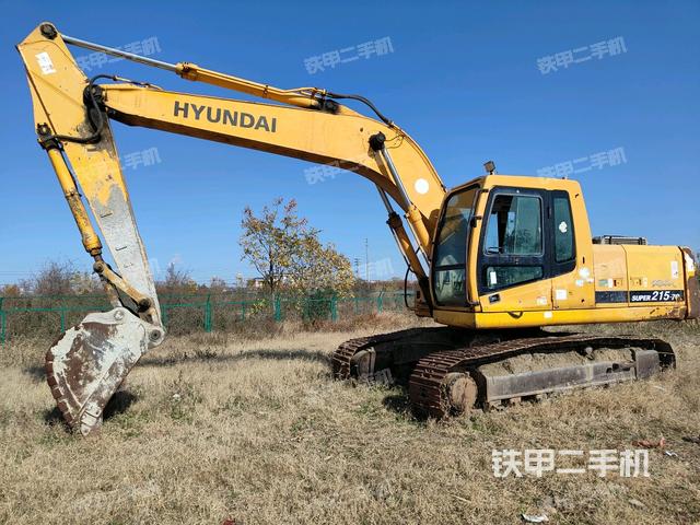 现代R215-7C挖掘机