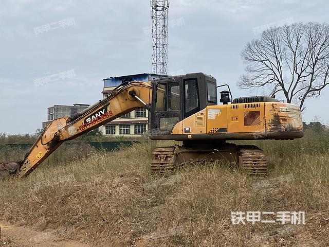 三一重工SY215C挖掘機