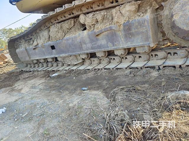 單側(cè)履帶整體（整機(jī)外觀）