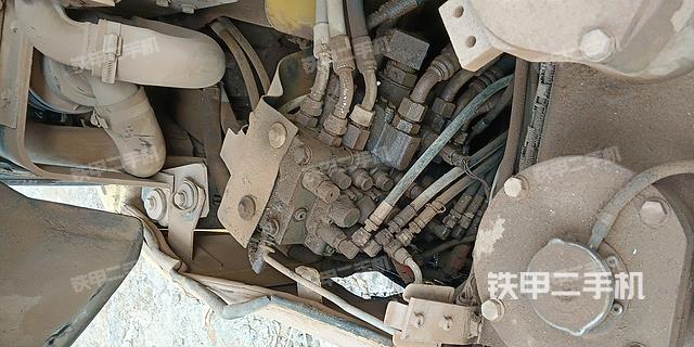 液壓泵艙室正面整體（整機(jī)外觀）