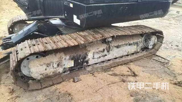 單側(cè)履帶整體（整機(jī)外觀）