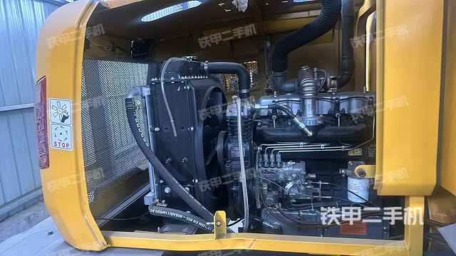 發(fā)動(dòng)機(jī)左側(cè)（整機(jī)外觀及大件）