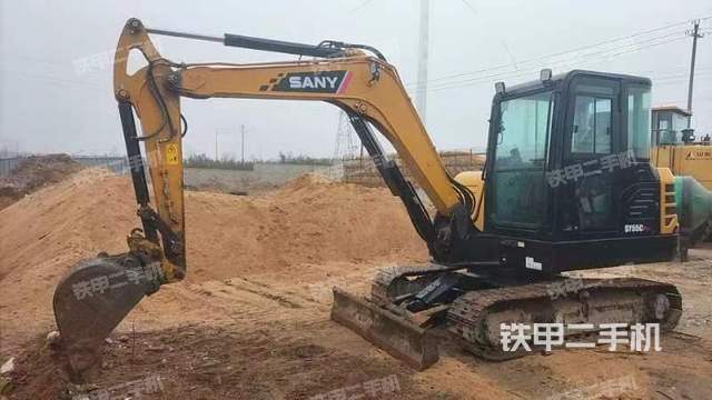 三一重工SY55C挖掘機