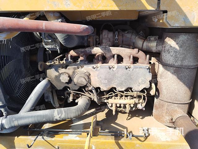 發(fā)動機整體俯視(整機外觀) 發(fā)動機整體俯視(整機外觀)