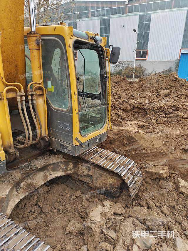 駕駛室整體（整機外觀）