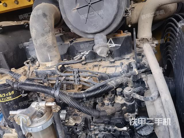 回轉馬達和主控閥（整機外觀）