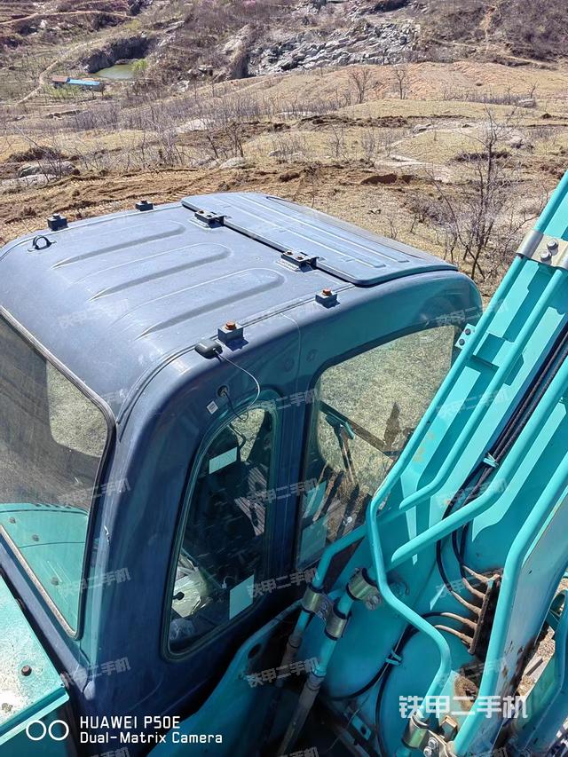 駕駛室頂部（整機(jī)外觀）